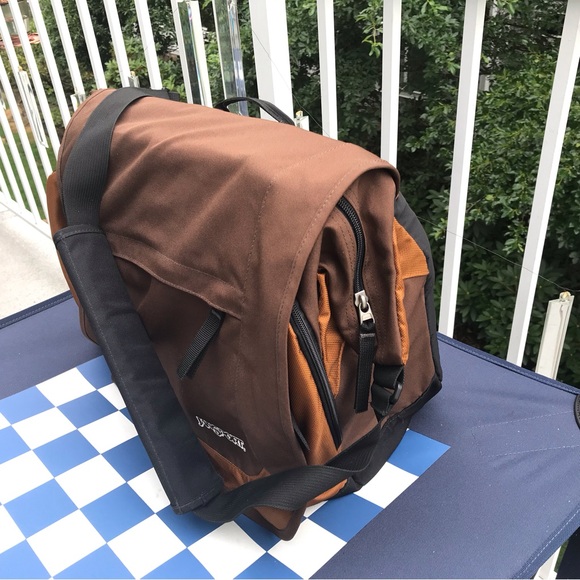 JANSPORTS Messenger Bag - Picture 2 of 7